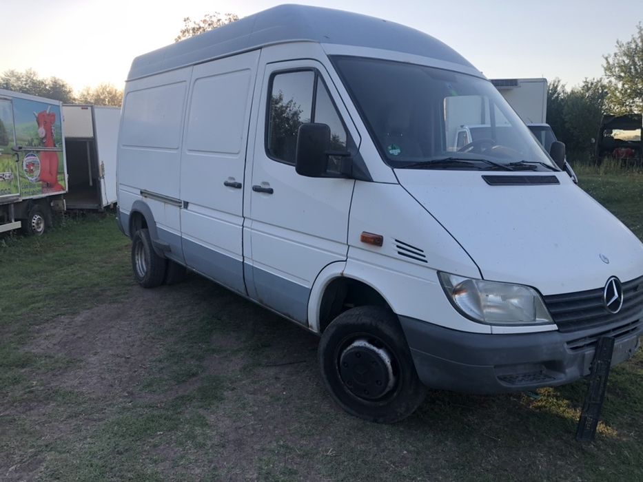 Мерцедес Спринтер 411 CDI Само на Части !