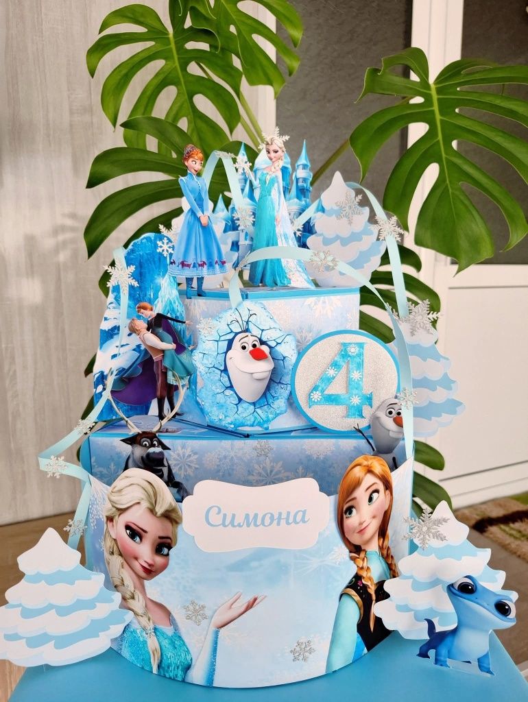 Картонена торта Frozen
