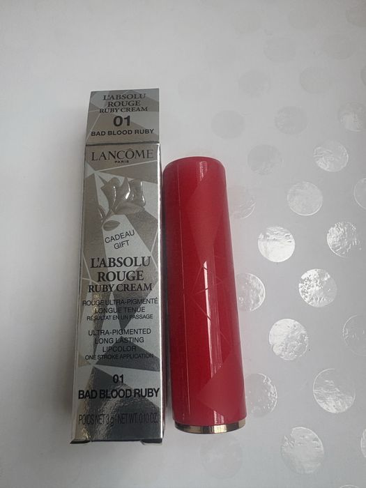 Чврвило LANCOME, цвят 01 bad blood ruby