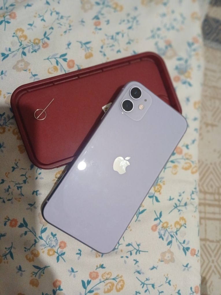 IPhone 11 в отличном состояний