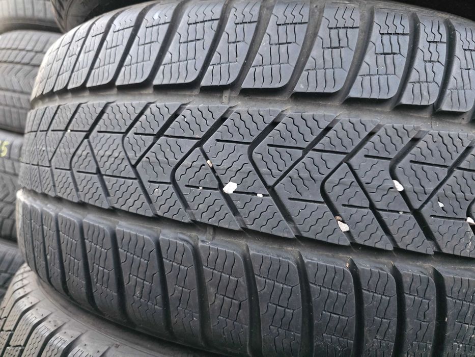 2бр Зимни гуми 255 40 20 - Pirelli - Tesla - DOT 2022