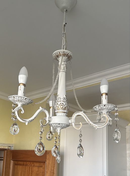 Люстра 3 рожка, стеклянные плафоны