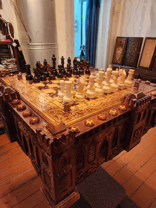 Шахматы нарды ручной работы "Замок" размер 70х70