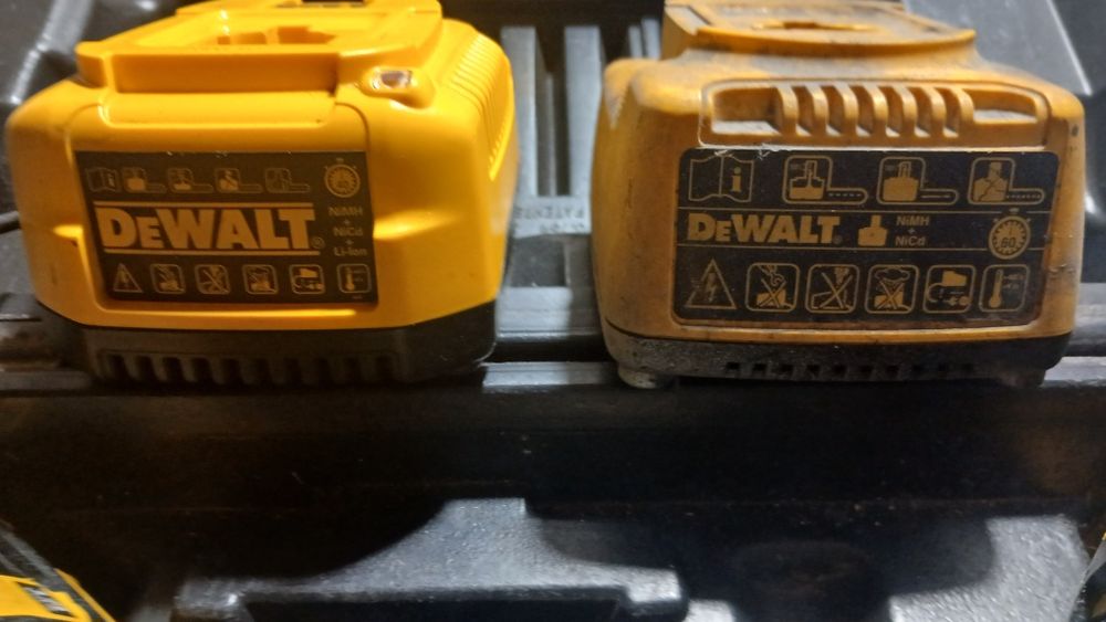 Polizor dewalt 18 volți cu 2 acumulatori litiu ion și 2 incarcatoare