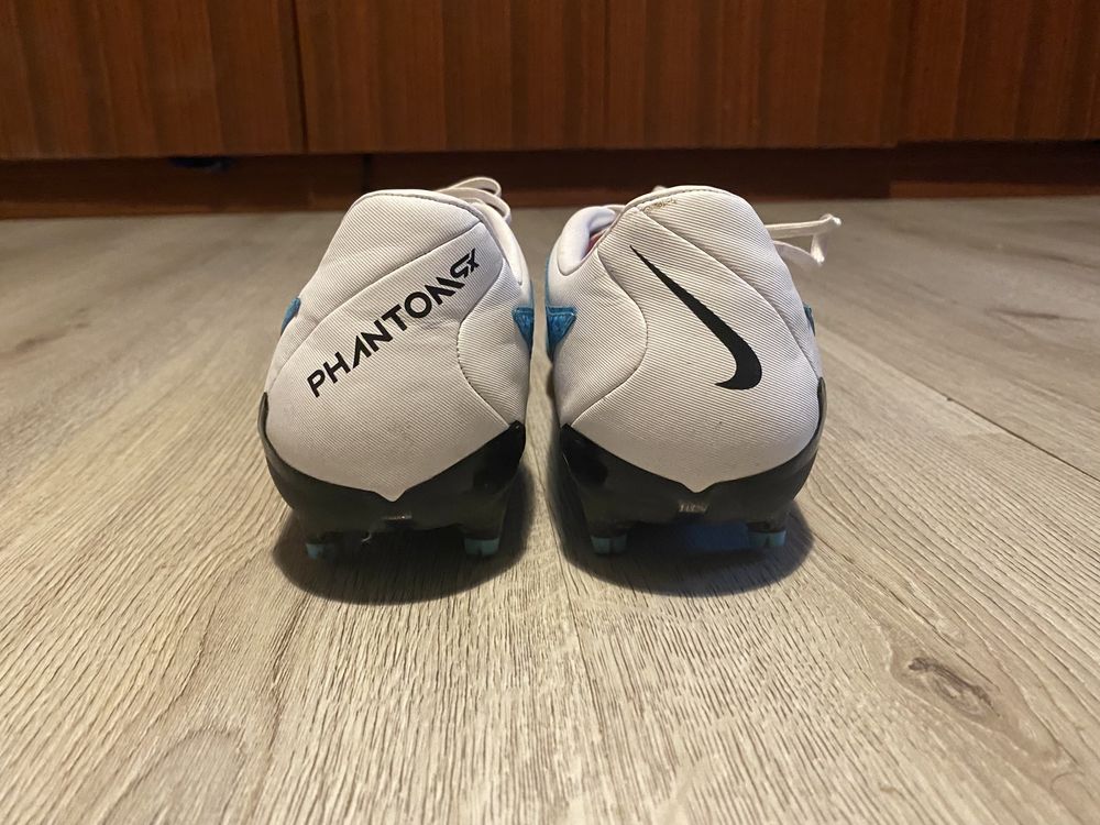 Бутонки Nike Phantom GX Academy