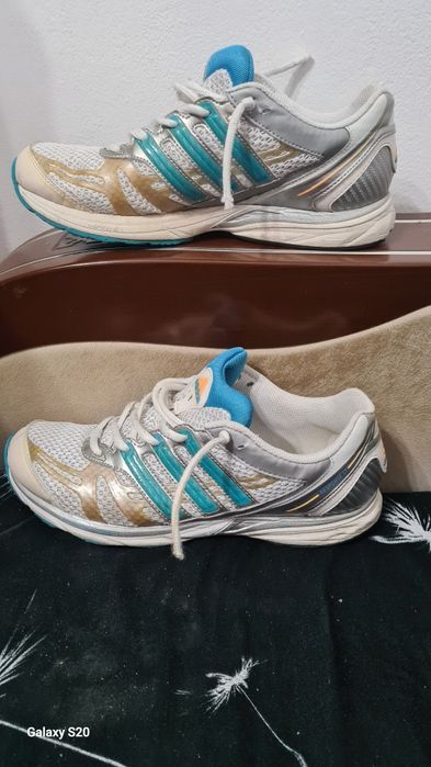 Adidasi 41 în stare ok.preț 50 lei