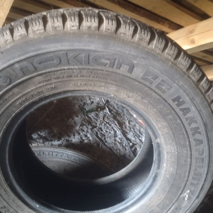 Продам шины nokian