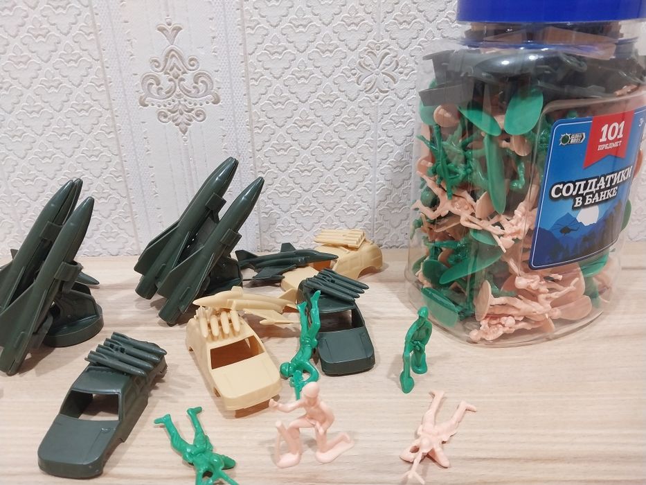 Солдатики пластиковые