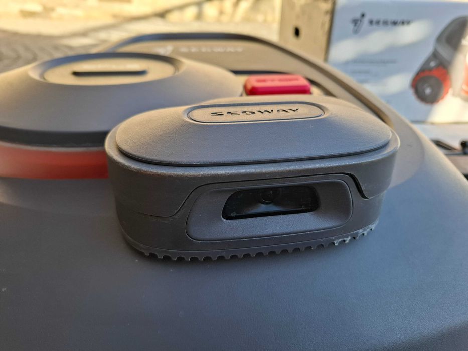 Безкабелна косачка-робот