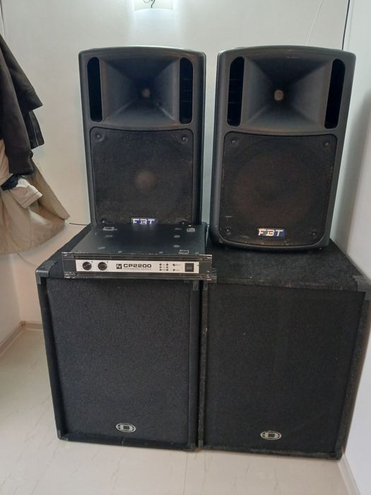 Vand bași 800 w, 2 FBT MAX6, Amplificator 2x800 w trepiede si cabluri