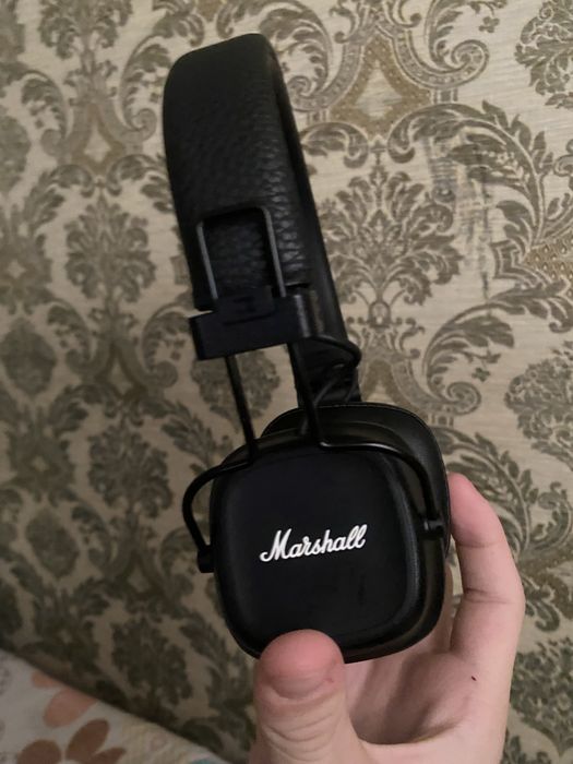 Продам наушники Marshall major 4