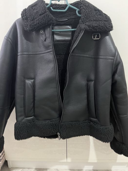 Продается куртка верхная одежда, очень теплая