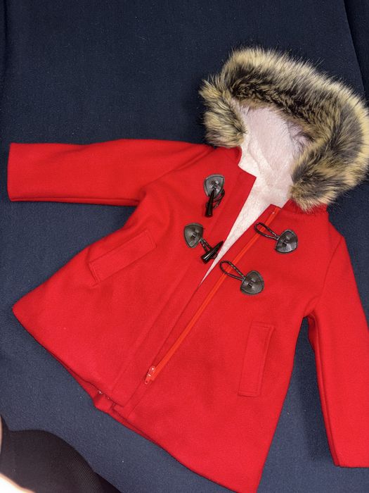 Palton fetite aproape nou