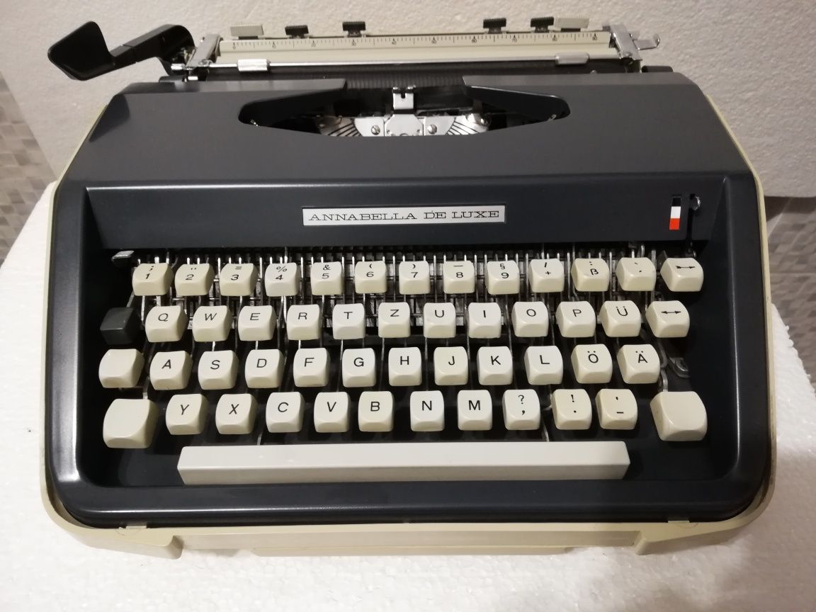 Mașina de scris Annabella de luxe