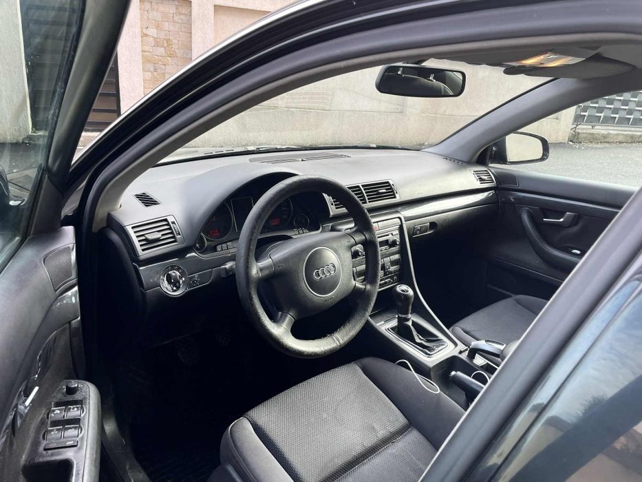 Vând Audi A4 b6 1.9 diesel 131cp