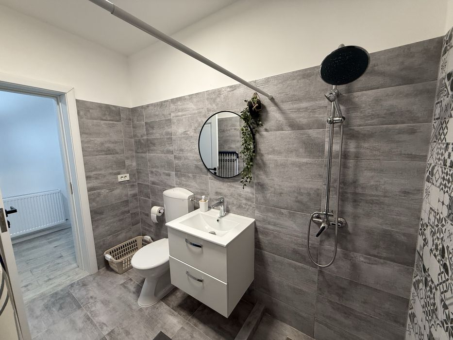 Garsoniera moderna de inchiriat