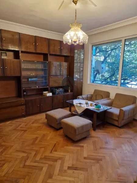 Продава се Тристаен апартамент в Пловдив, Кючук Париж - 80 кв.м за 1518 €/кв.м - Снимка #1