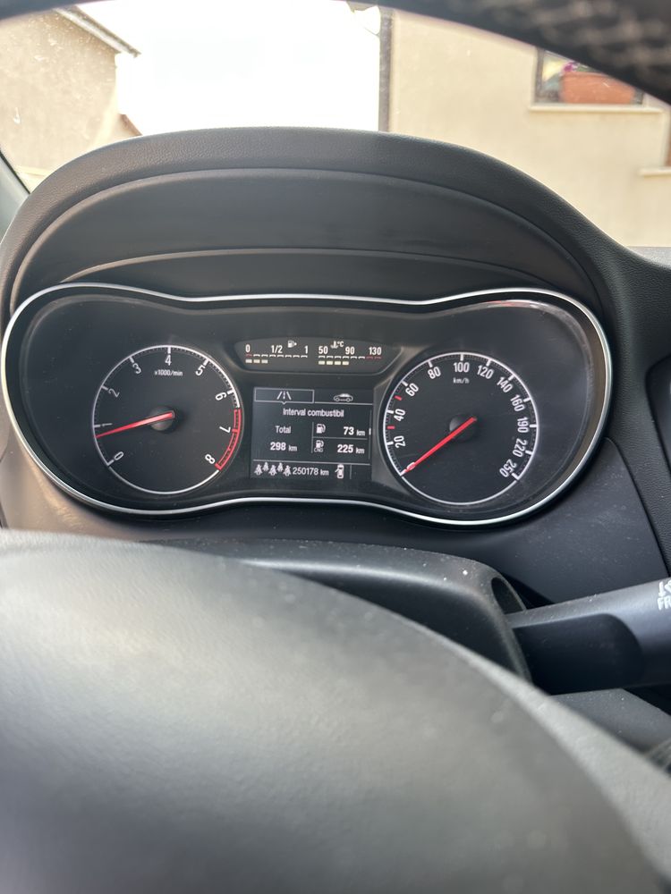 Vand opel zafira benzina