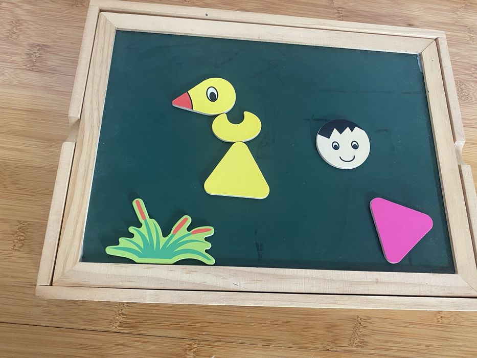 Магнитна занимателна дъска