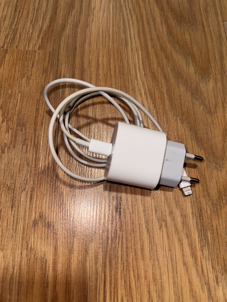 iPhone 12 purple, 64 gb, много запазен