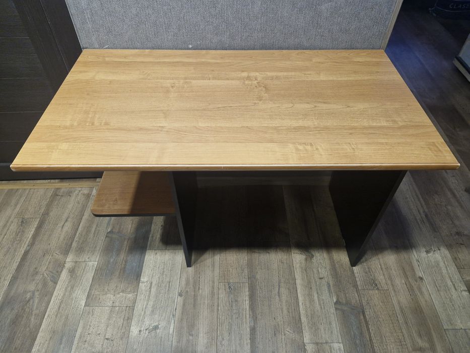 Рабочий стол-парта.