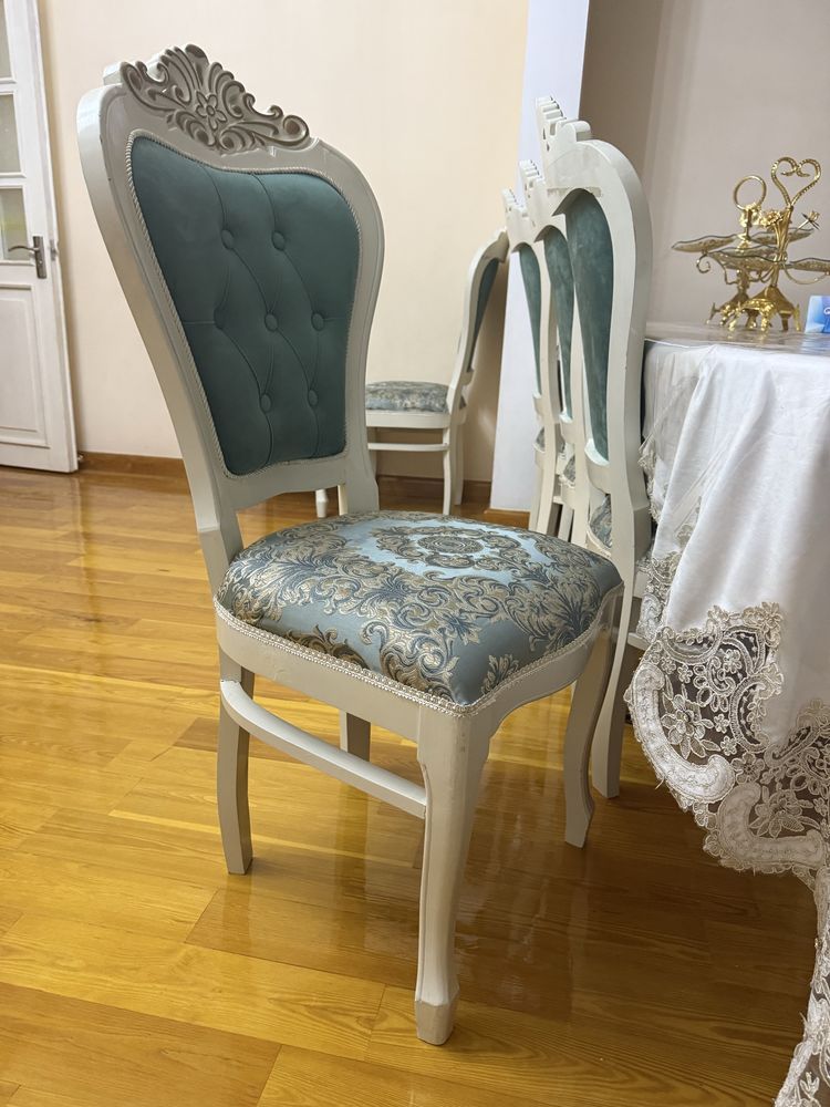 Всё для гостиной: Комод, Пеналы, диван и кресло, 1 стол и 12 стульев