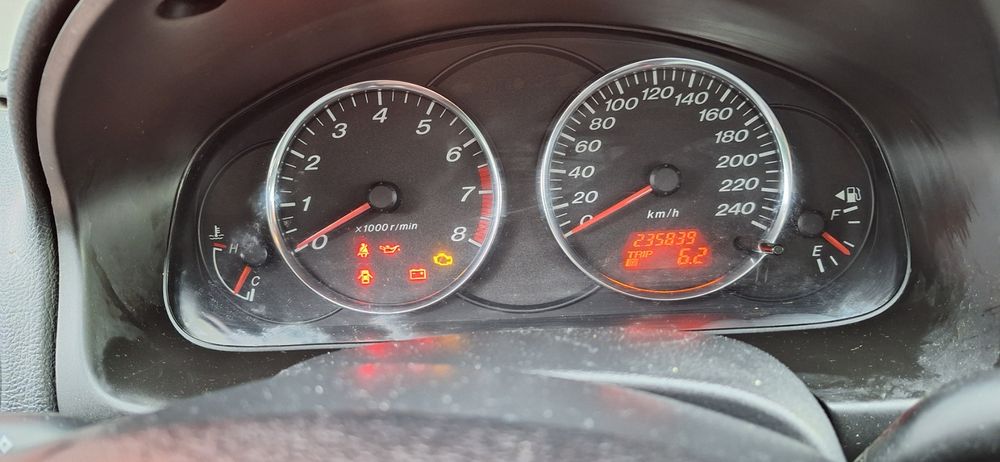 Mazda 6 / 2.3 / 2004г.