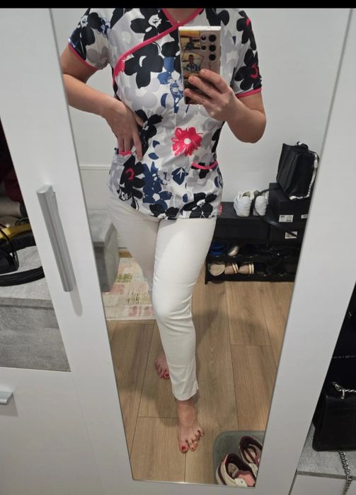 Uniforme meficale noi! Marime s-m