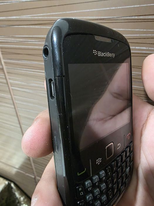 BlackBerry 8520 Black Edition