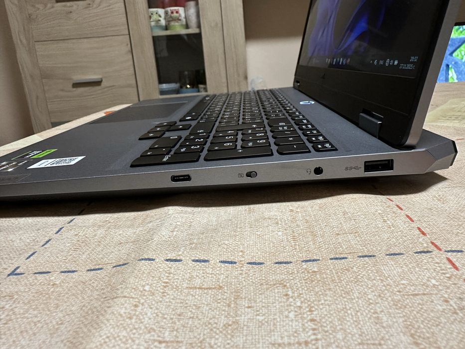 Гейминг лаптоп Lenovo 15ARP9 с гаранция ‼️