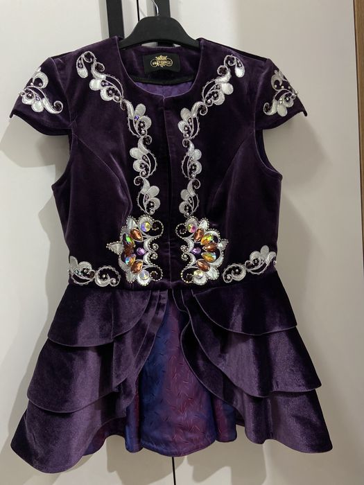 2 нур шах кажекей сатылады 42-44рр, серый 46-48рр, казакша кажекей 44р