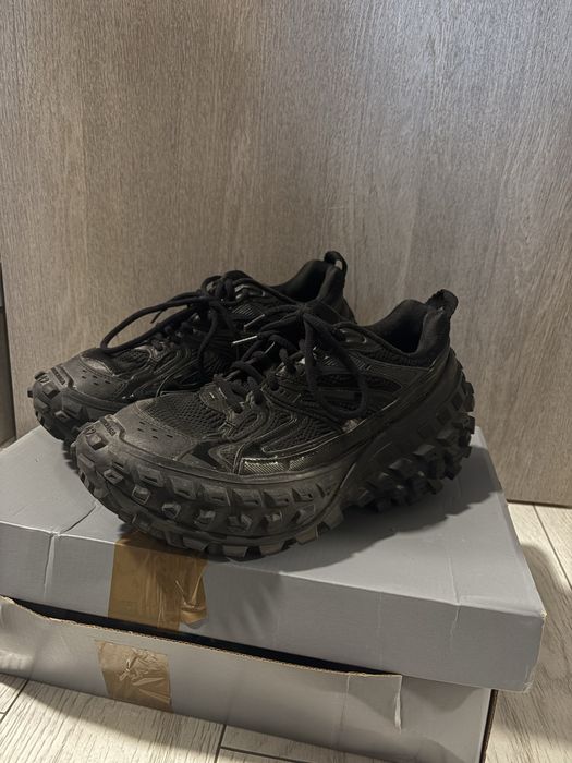 Balenciaga Defenders/Bouncer