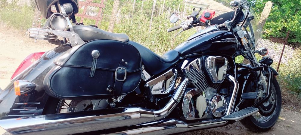 Продава се Хонда VTX.1300k. 2006г. Без Забележки..  нов акумулатор ,