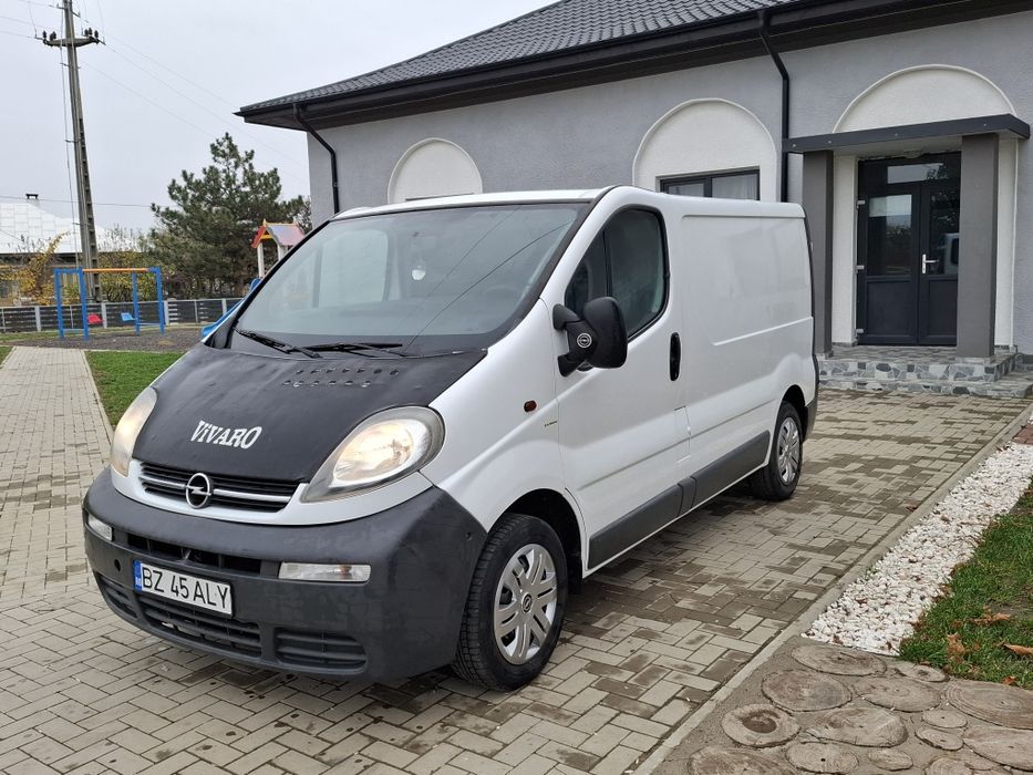 Opel vivaro 1.9 diesel,înmatriculat ro,acte valabile,fiscal pe loc.