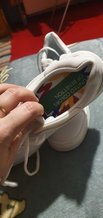 Tenesi. Noi fara cutie!