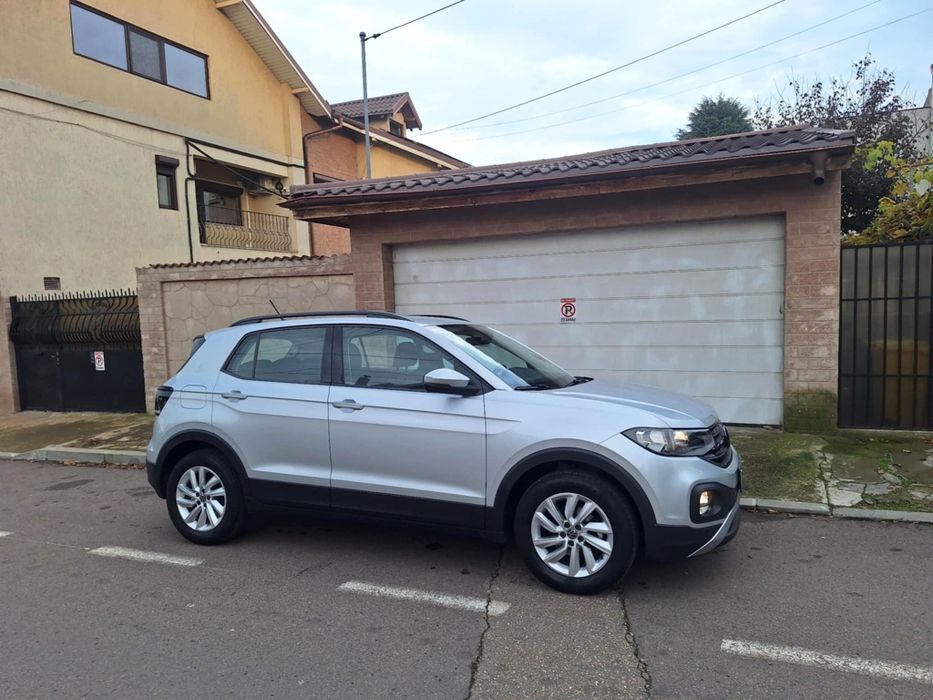 VW T CROSS • 15.750 € • 2021 • 20.000 KM • Navigație • Cameră • FULL .