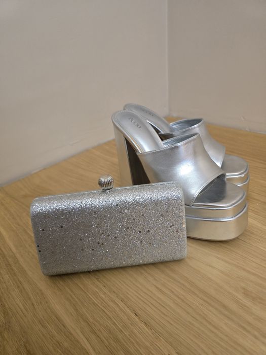 Сребърни обувки и чанта