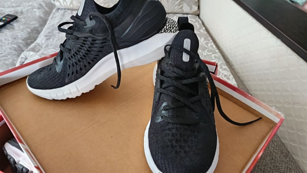 Încălțăminte sport Under Armour