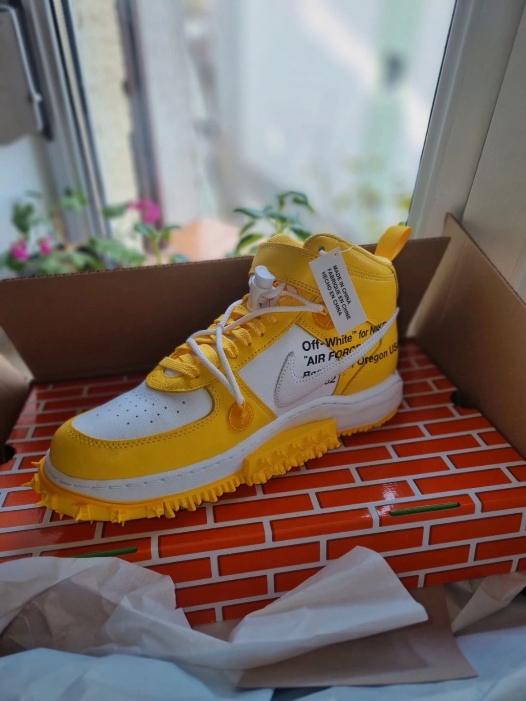 Off-White x Air Force 1 Mid SP Leather 'Varsity Maize