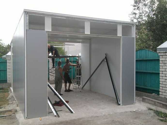 Construim Garaje Auto din structura metalica si panou sandwich izolat