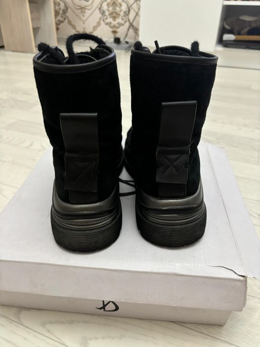 Продам ботинки зимние