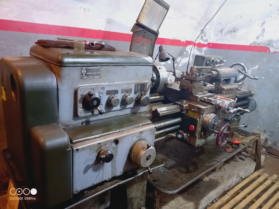 ПродаётсЯ 1к62  с комплектом инструментов