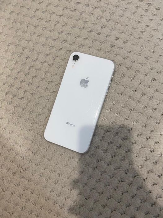 Iphone XR белый цвет