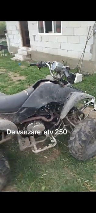 Vând sau schimb  atv 250 defect