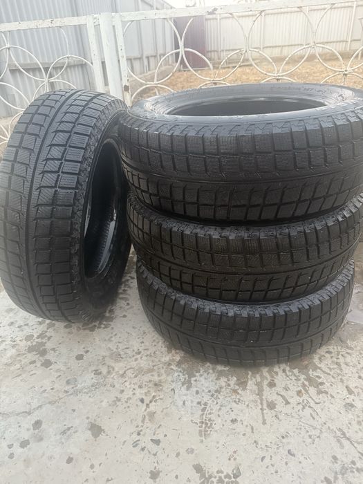 Резина зимний почти новый, гарантия на вулканизацию