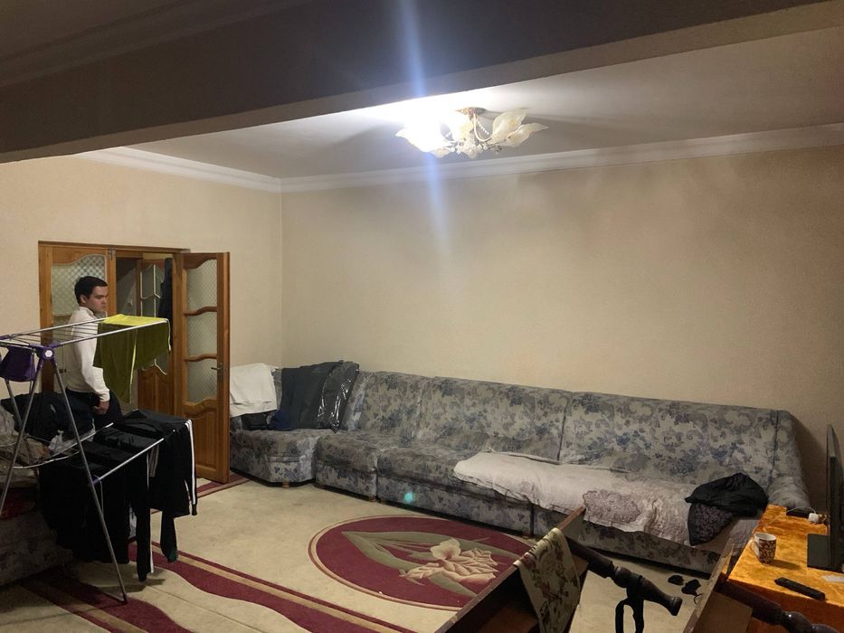 Продоется квартира на Ахмад-Югнакий 24 дом