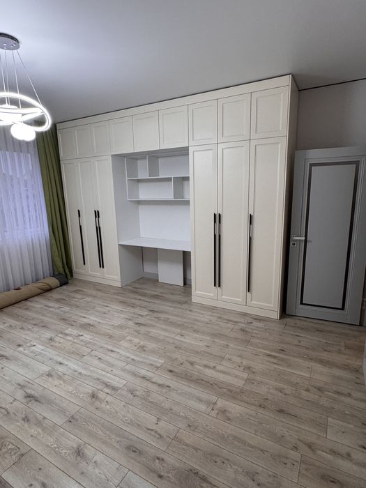 Продам дом в стиле Хай Тек срочно