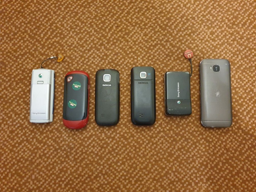 Telefoane cu taste , cu incarcatoare , stare bună