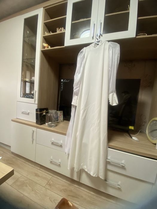 Вечернее платье белое