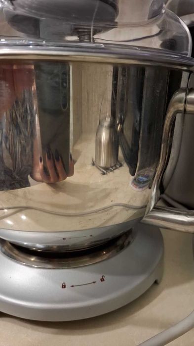 Планетарен миксер в ретро дизайн Smeg закупен от Англия